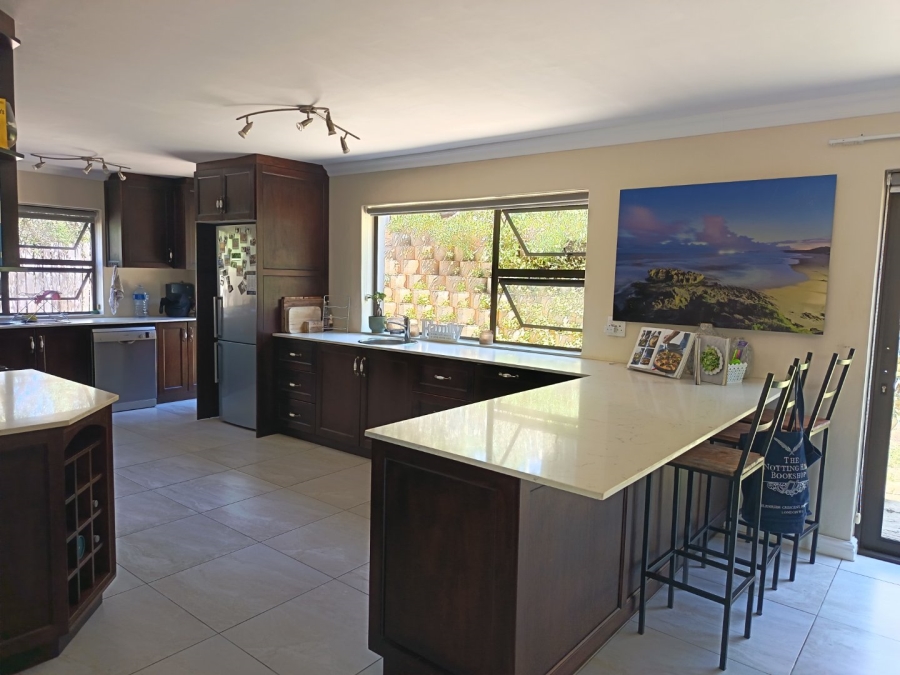 4 Bedroom Property for Sale in Knysna Heights Western Cape